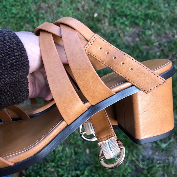 BCBGeneration Strap Sandals Sz. 9.5 NWOT - Picture 8 of 13